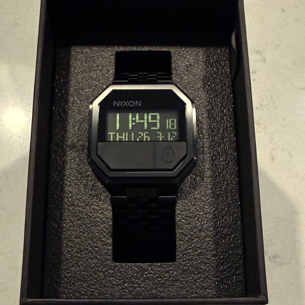 Nixon New in Box Re-Run watch in the "All Black" (Model A158-001-00) MSRP $160